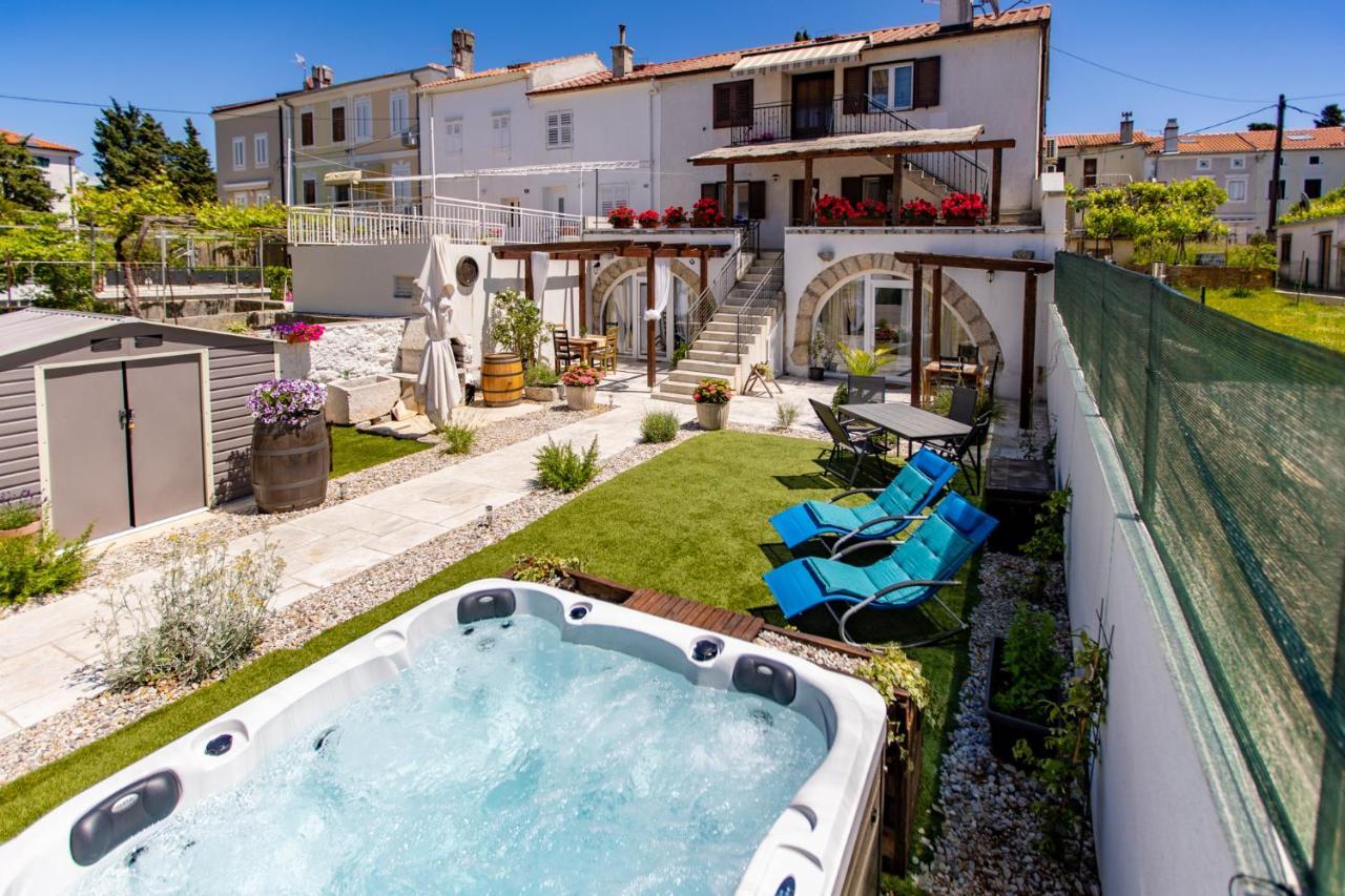 Apartment Mikulin Family Punat