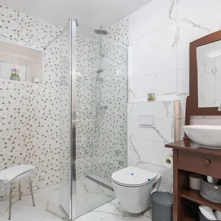 Apartments Mikulin Family Punat Exterior photo