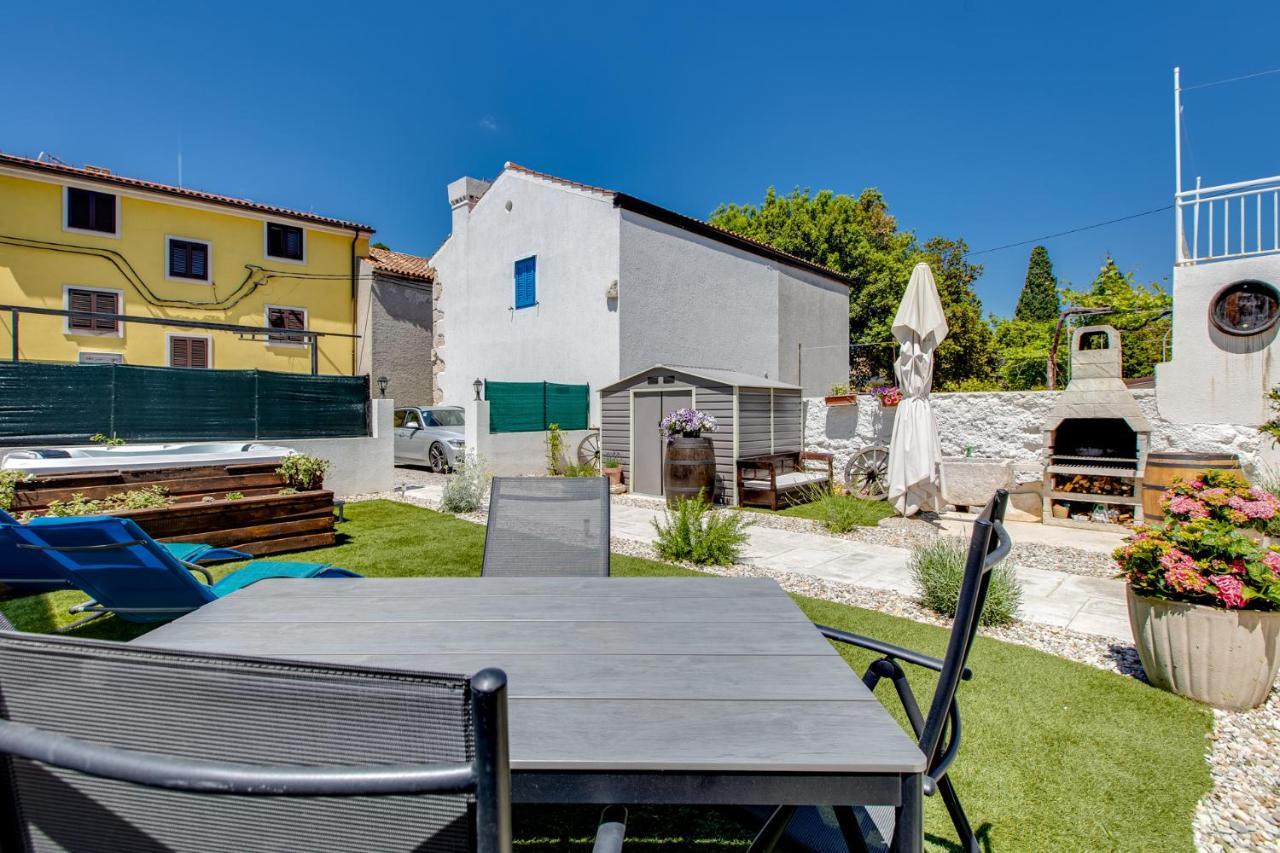 Mikulin Family Apartman