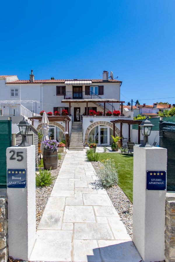Apartman Mikulin Family